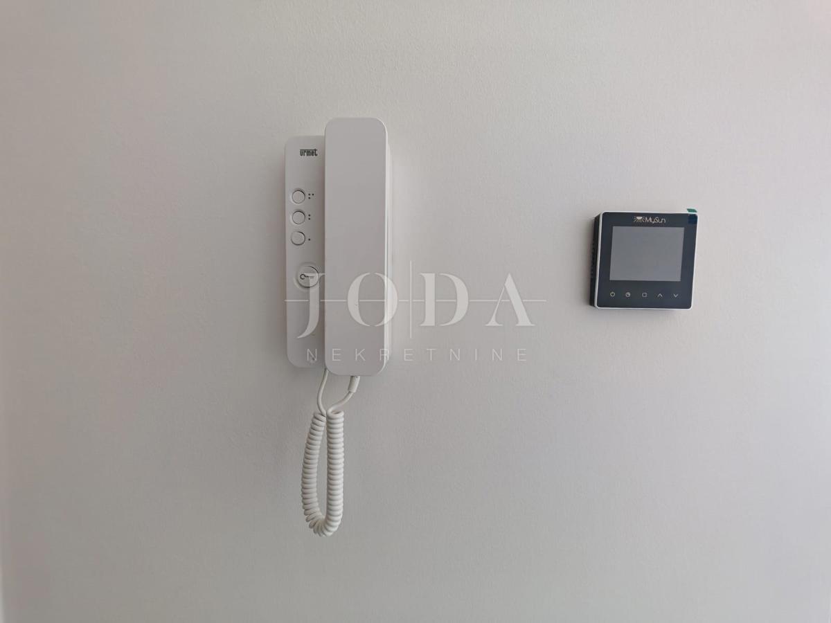 Nova stavba s panoramskim pogledom na morje