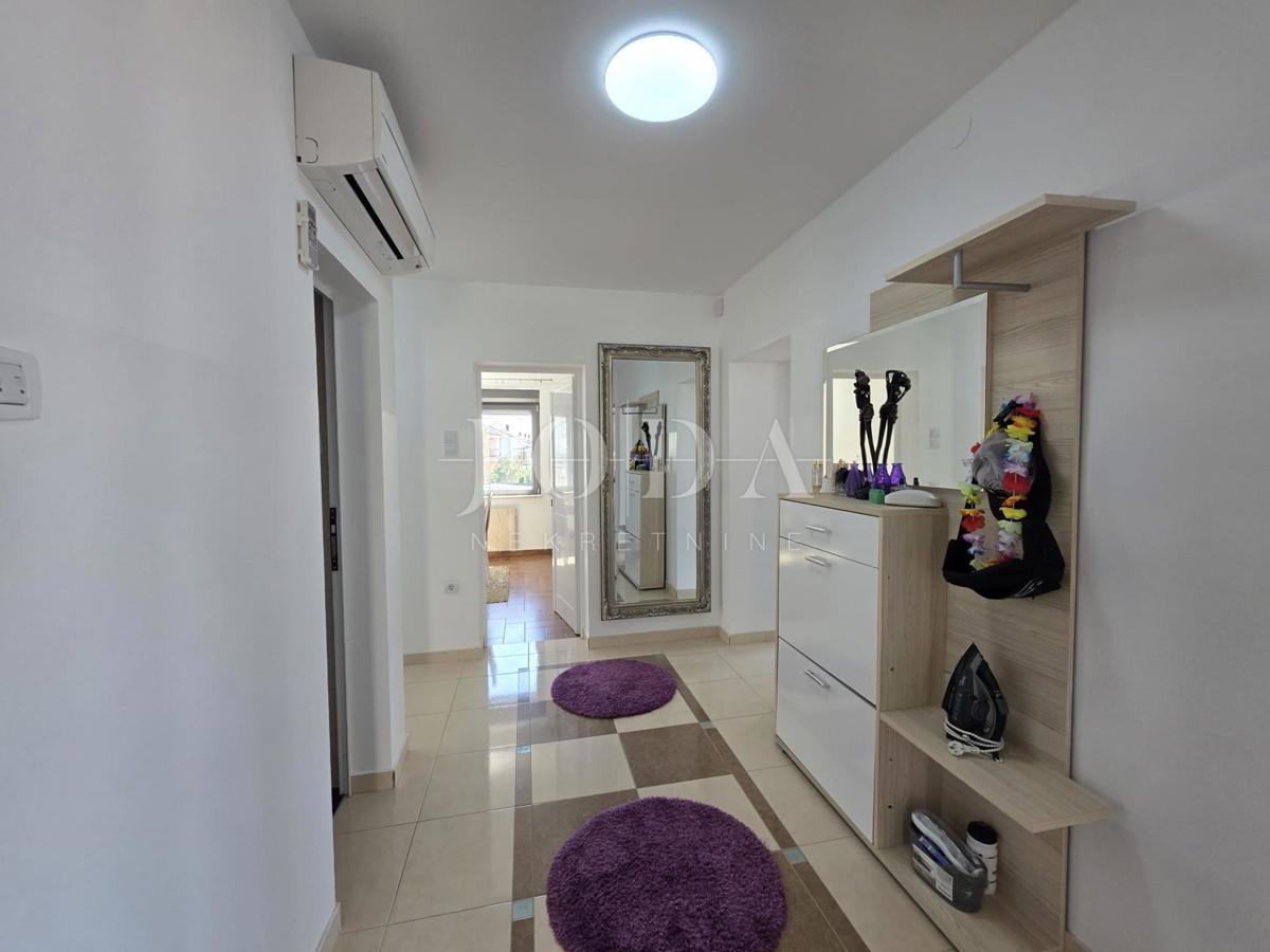 Hiša Crikvenica, 350m2