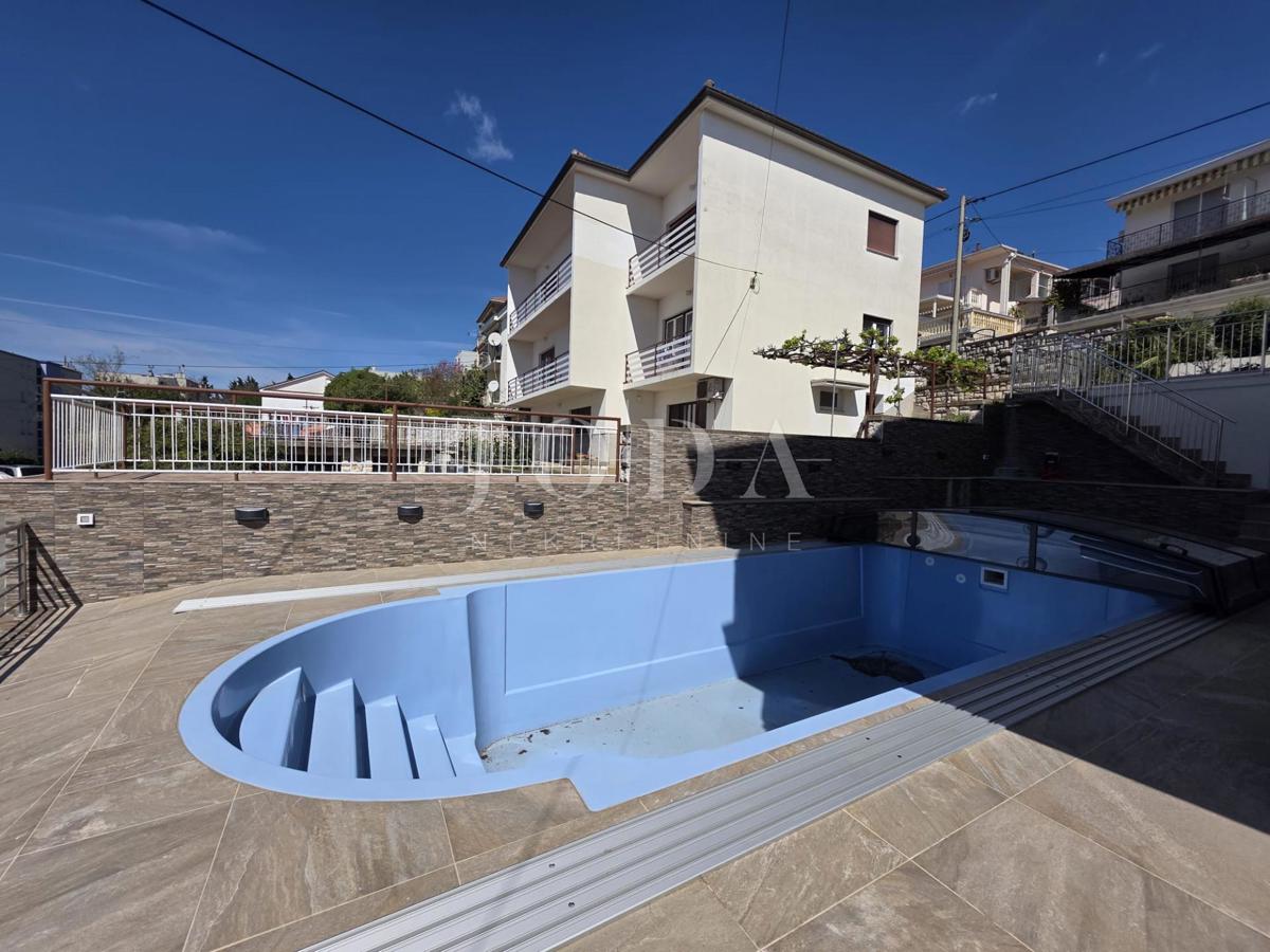 Hiša Crikvenica, 350m2