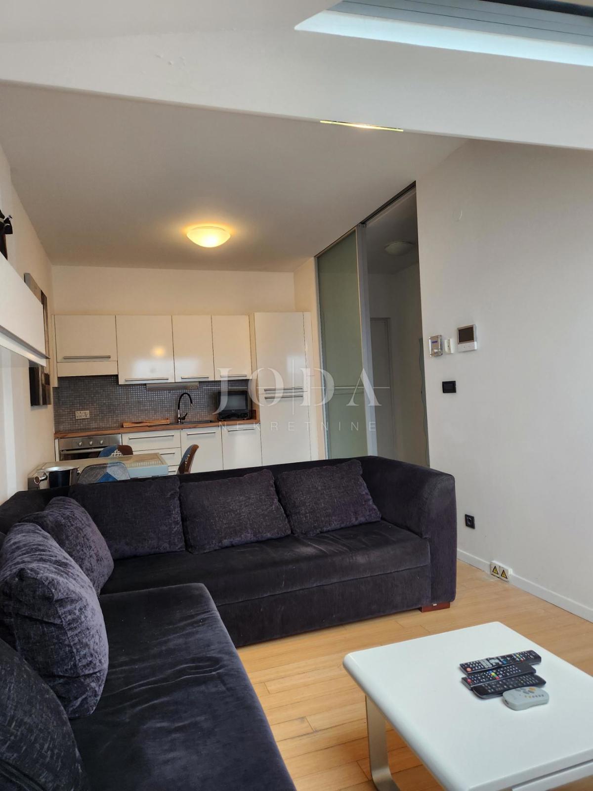 Stanovanje Centar, Rijeka, 56m2