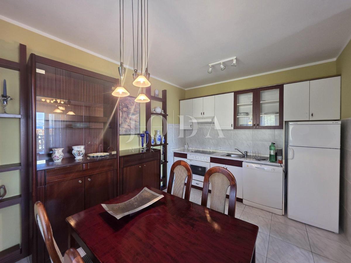 Stanovanje Novi Vinodolski, 91m2