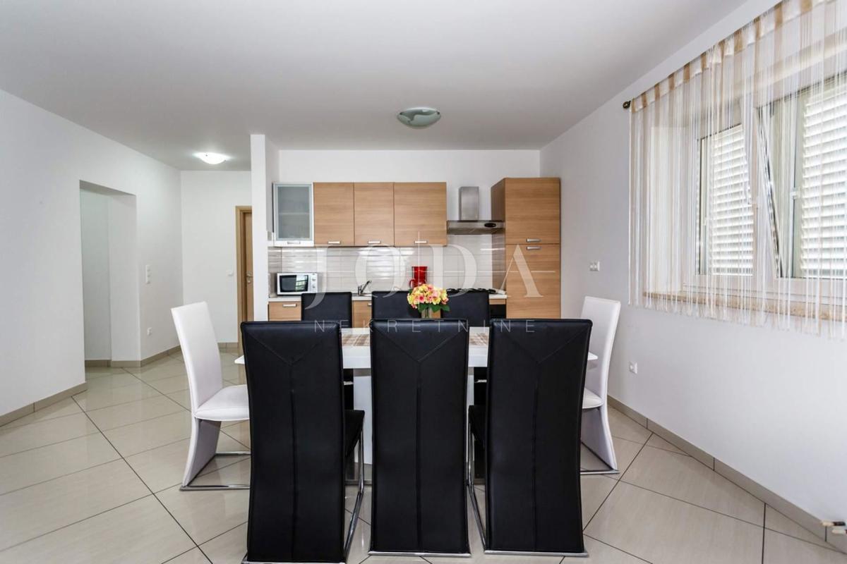 Apartma z odprtim pogledom na morje v Vrbniku