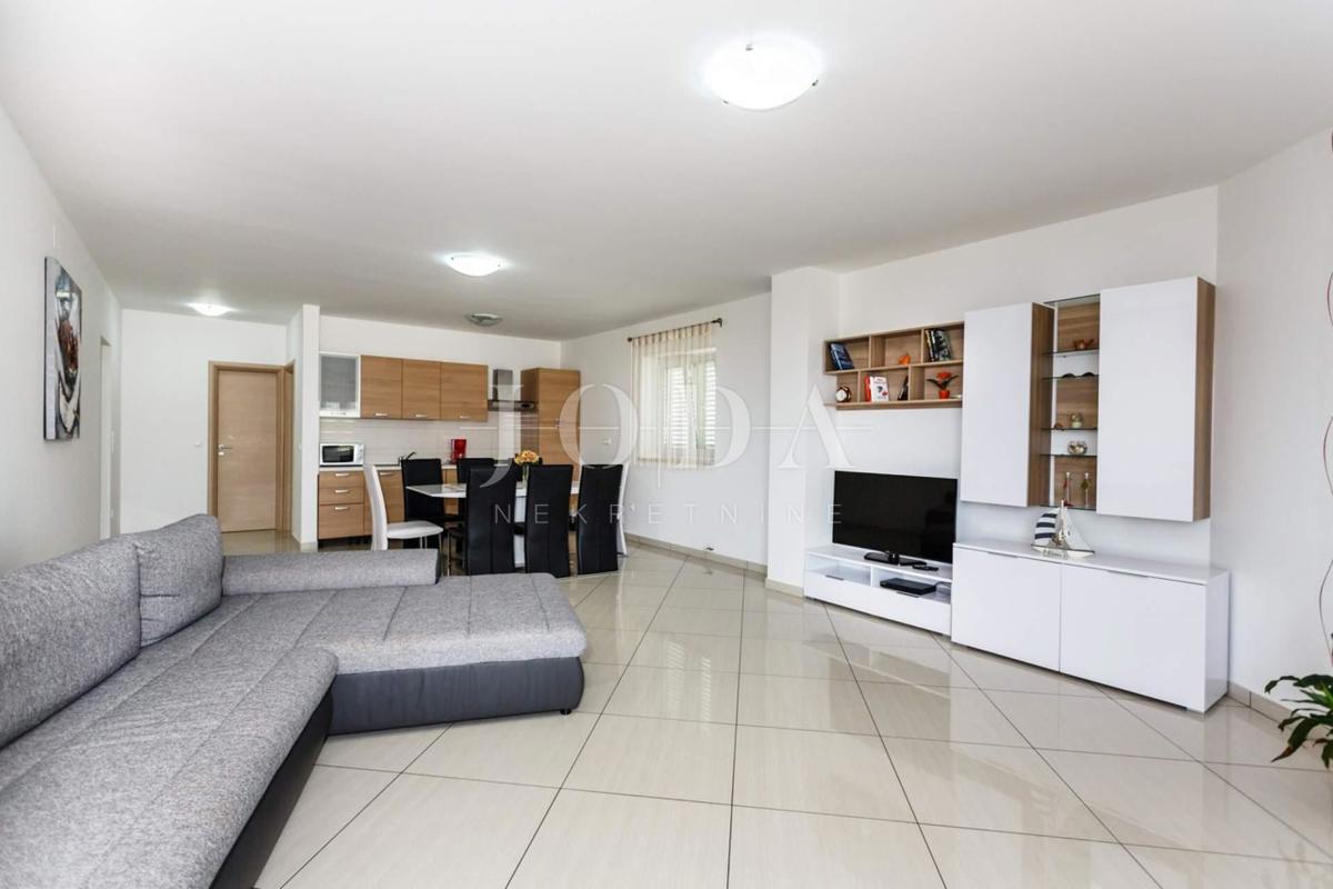 Apartma z odprtim pogledom na morje v Vrbniku