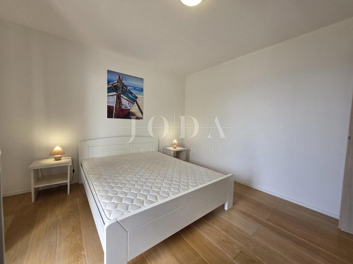 Senj, hiša z dvema stanovanjema in čudovitim razgledom na morje