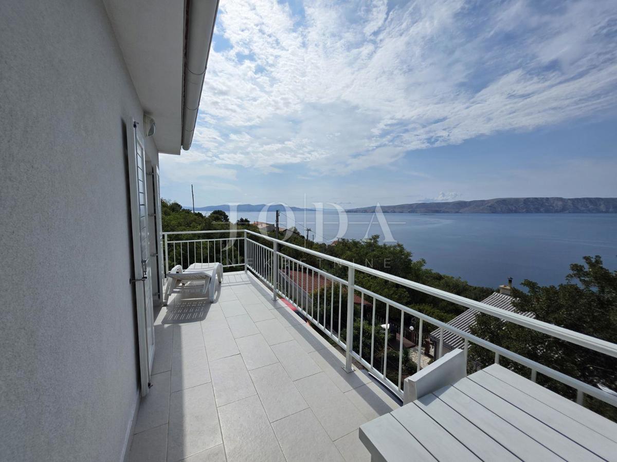 Senj, hiša z dvema stanovanjema in čudovitim razgledom na morje