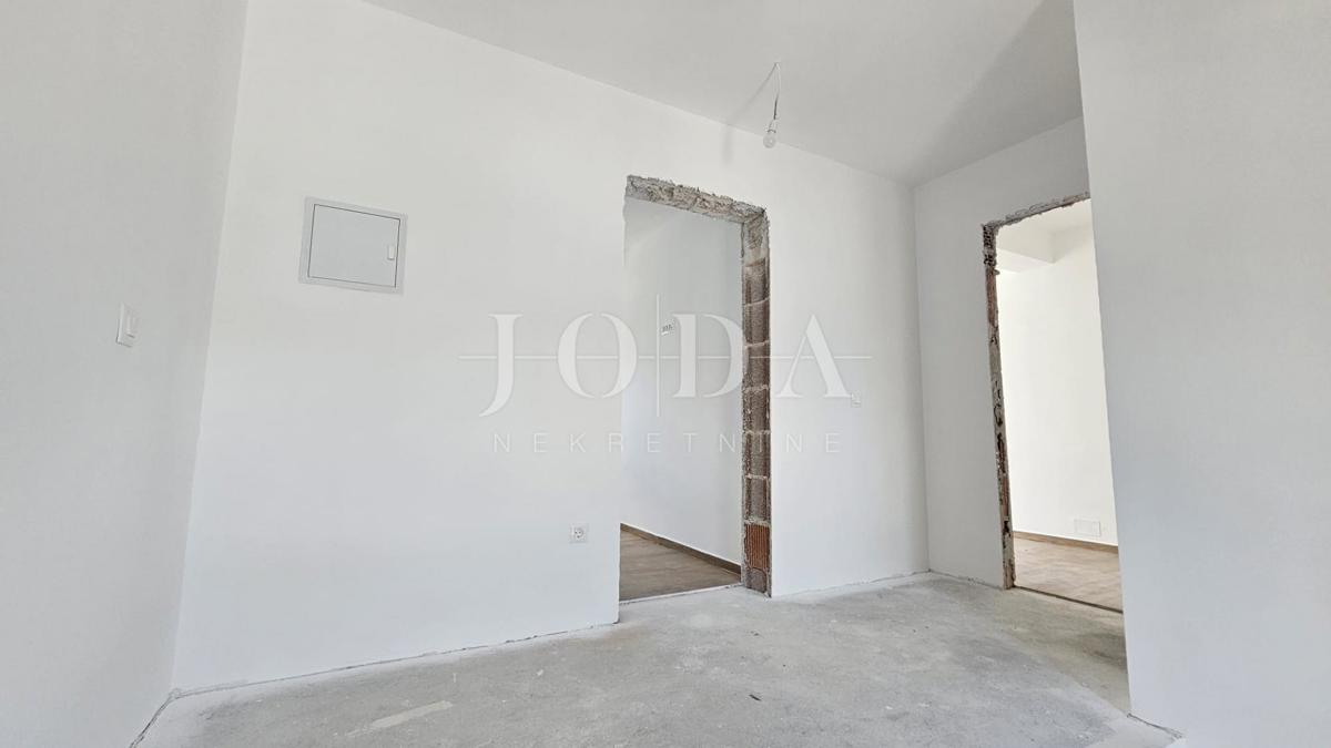 Jadranovo novogradnje hiš v nizu