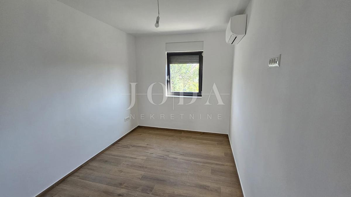 Jadranovo novogradnje hiš v nizu