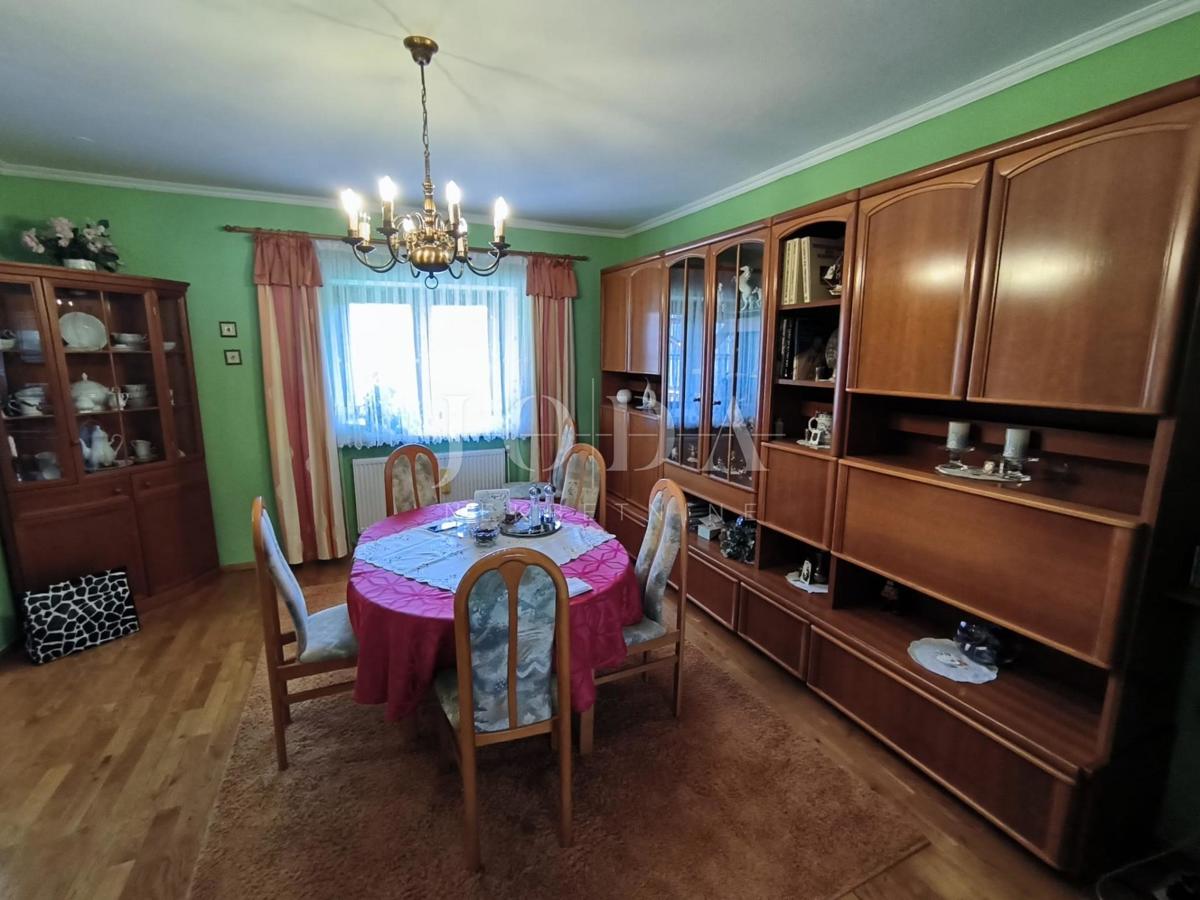 Hiša Ravna Gora, 119m2