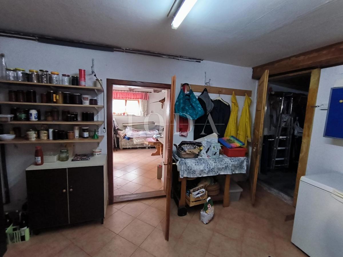 Hiša Ravna Gora, 119m2