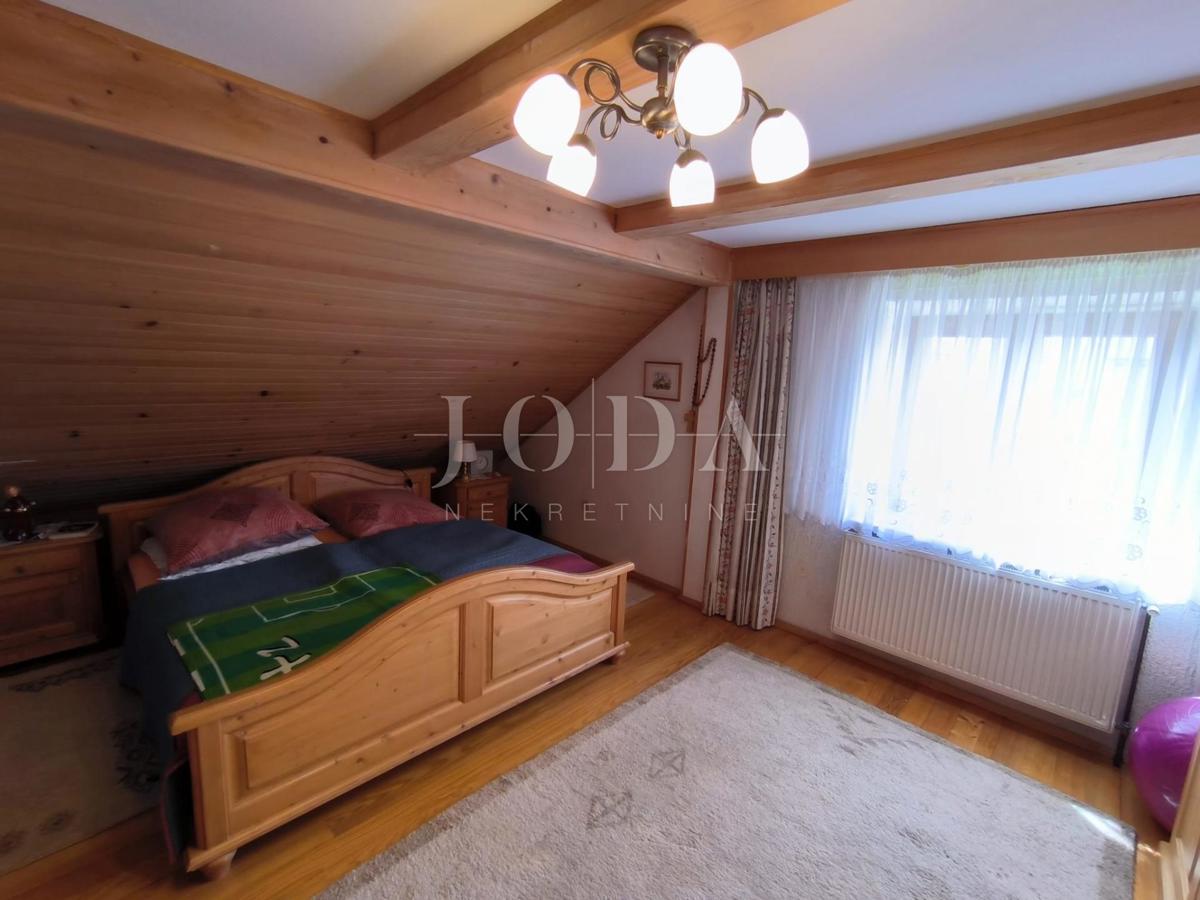 Hiša Ravna Gora, 119m2