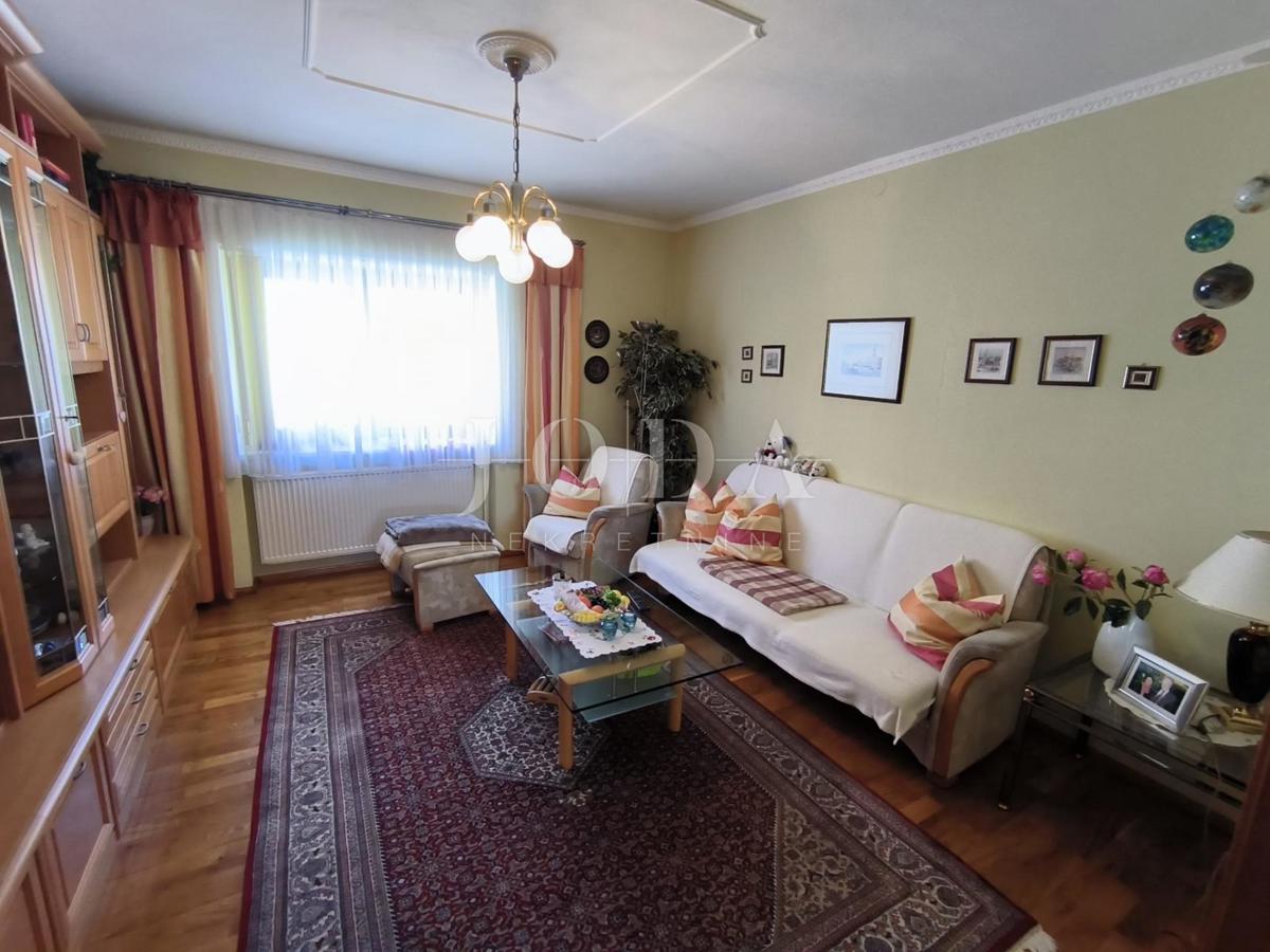 Hiša Ravna Gora, 119m2