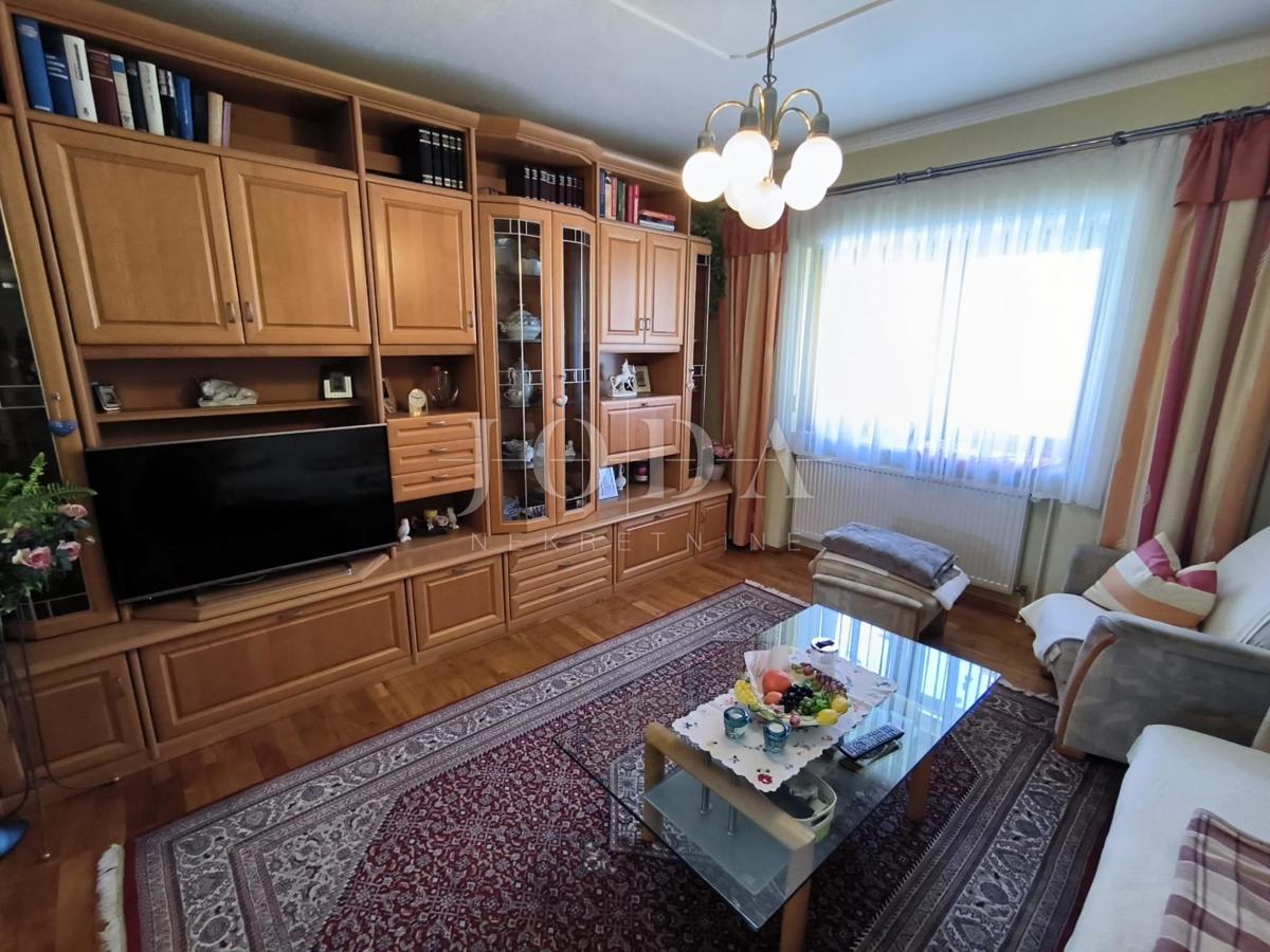 Hiša Ravna Gora, 119m2