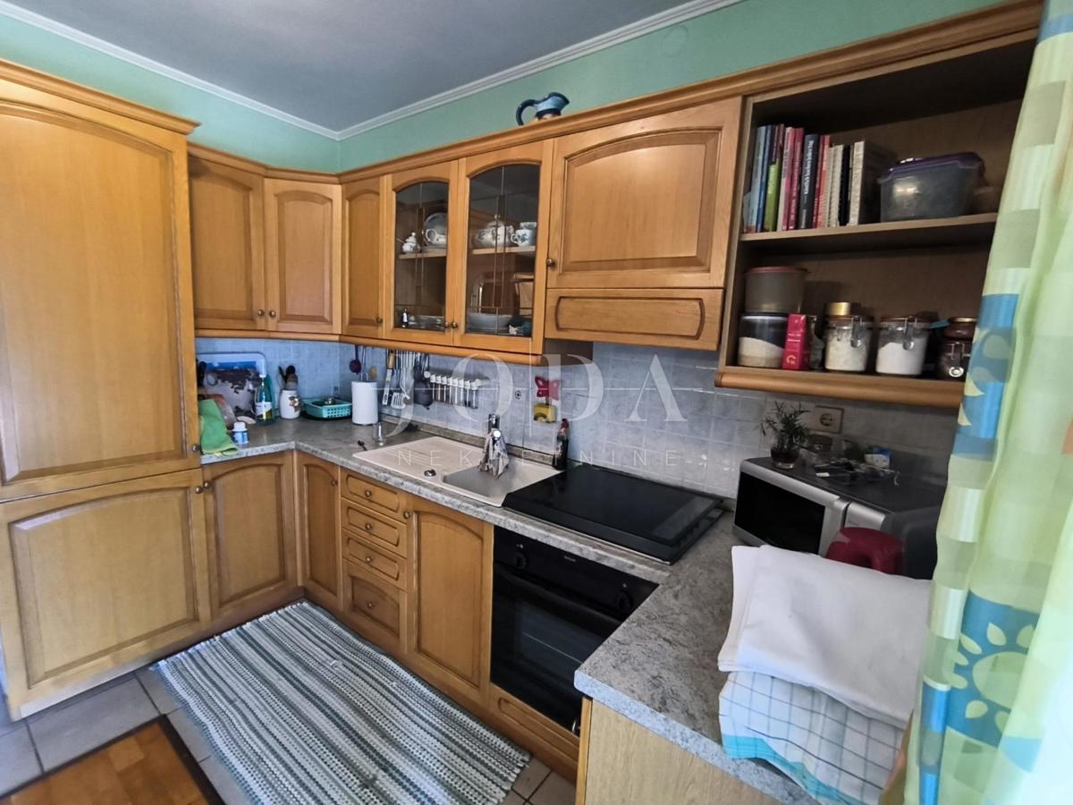 Hiša Ravna Gora, 119m2