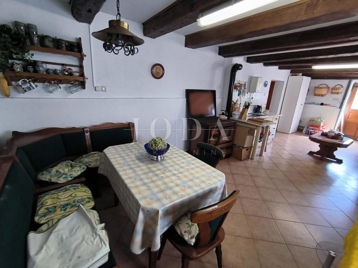 Hiša Ravna Gora, 119m2