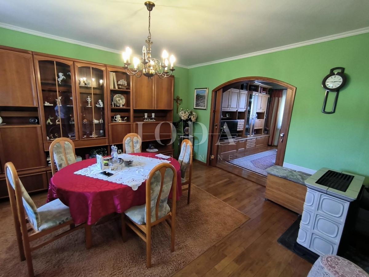 Hiša Ravna Gora, 119m2