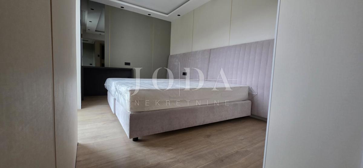 Priložnost, luksuzno stanovanje v središču Crikvenice