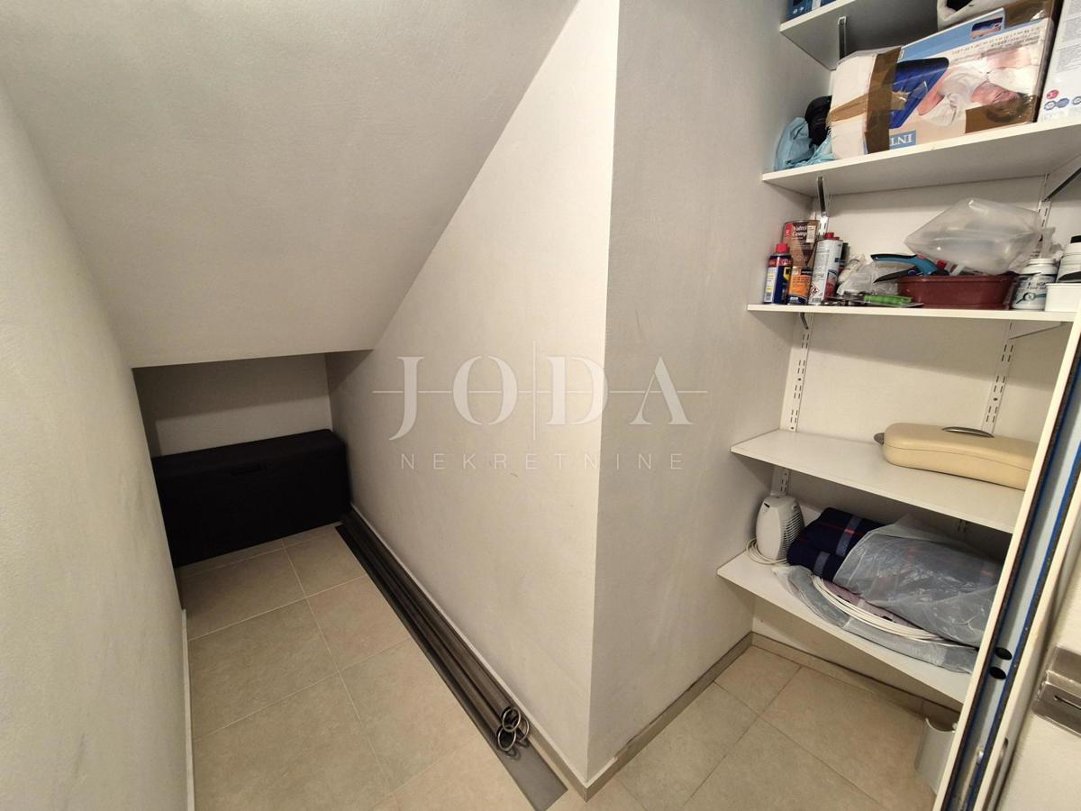 Pritlični apartma s pogledom na morje - Njivice