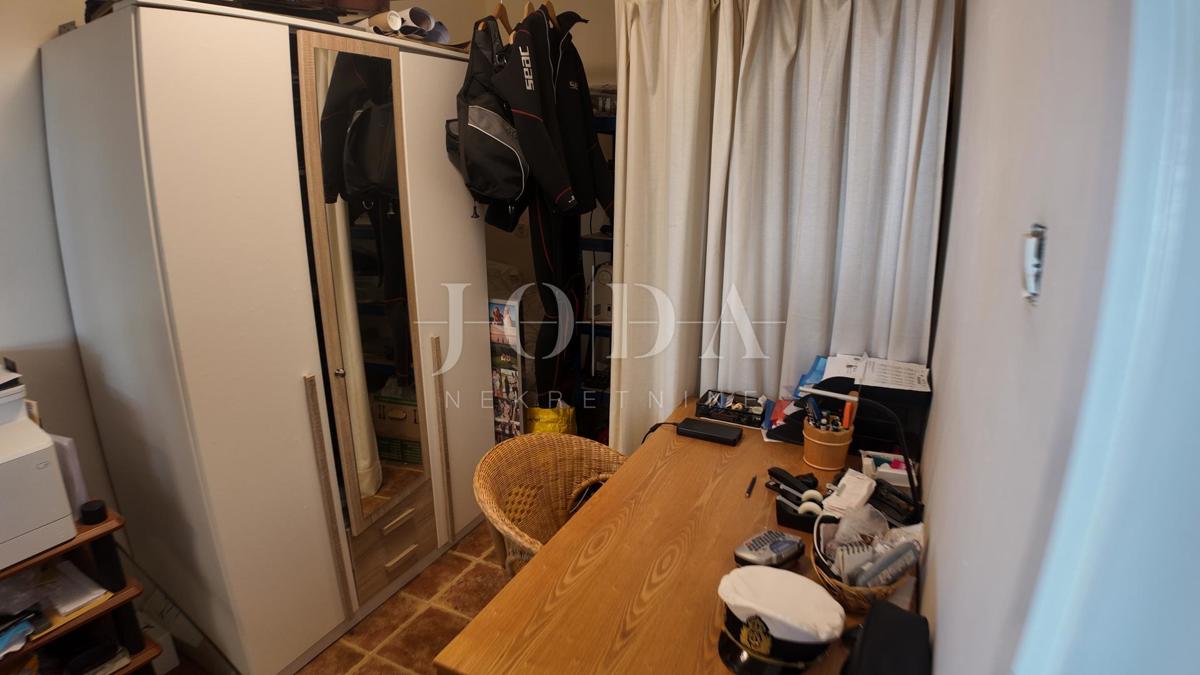 Hiša Barić Draga, Karlobag