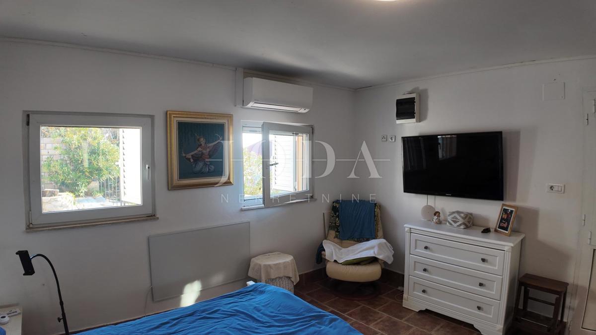 Hiša Barić Draga, Karlobag