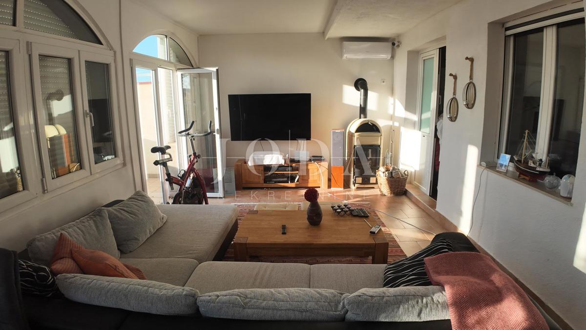 Hiša Barić Draga, Karlobag