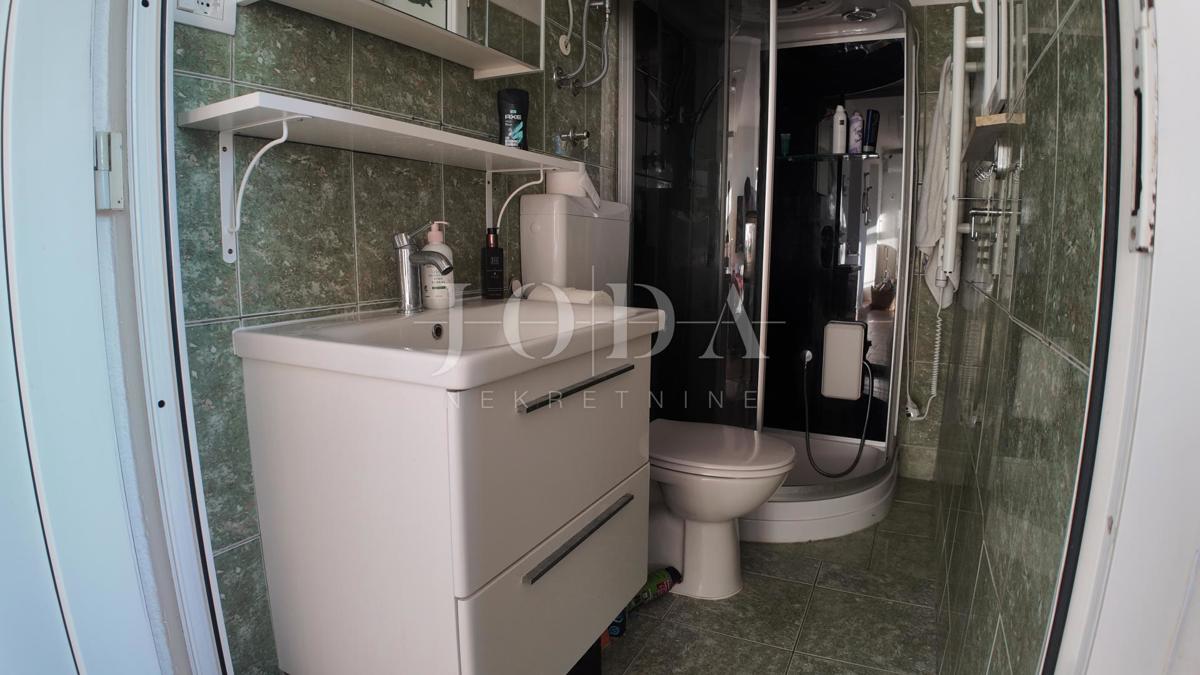 Hiša Barić Draga, Karlobag