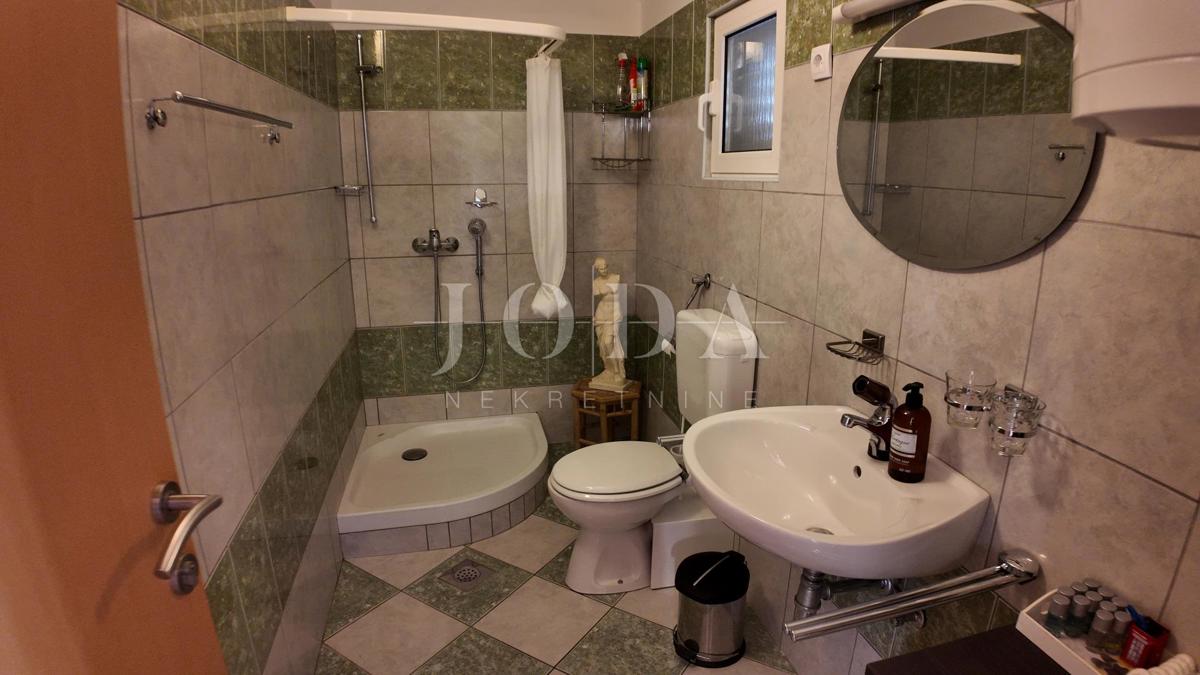 Hiša Barić Draga, Karlobag