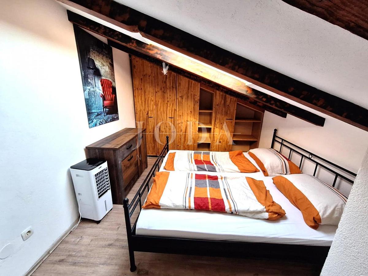 Malinska – dva stanovanja z vrtom in parkiriščem