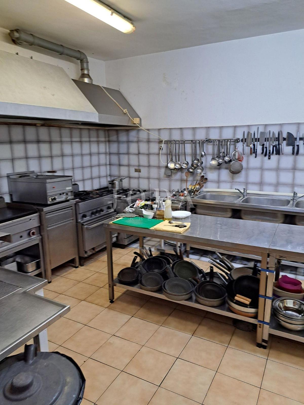 Hiša Brtonigla, 332m2