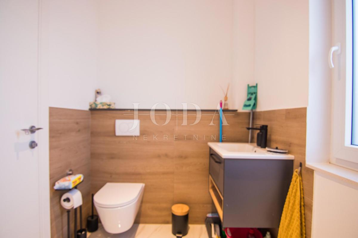 Hiša Kornić, Krk, 291,71m2