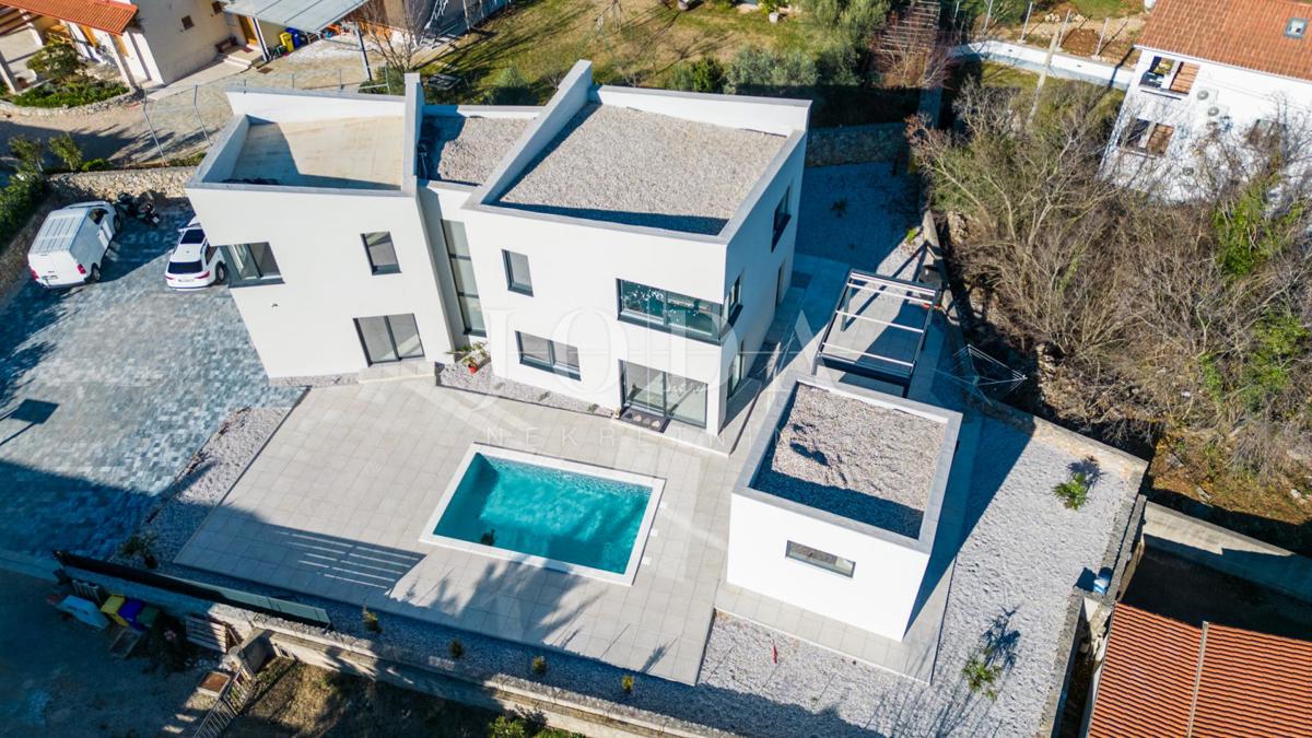 Hiša Kornić, Krk, 291,71m2