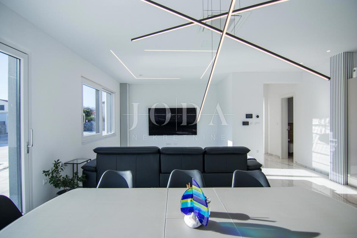 Hiša Kornić, Krk, 291,71m2