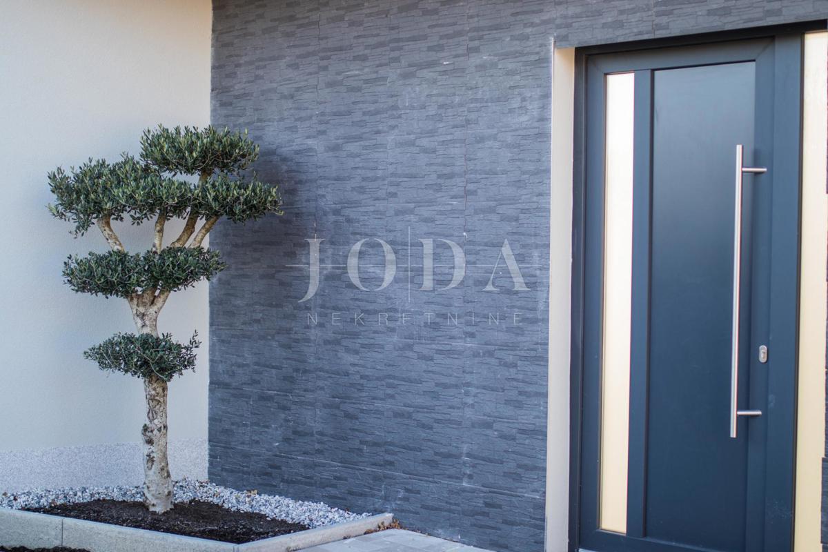 Hiša Kornić, Krk, 291,71m2