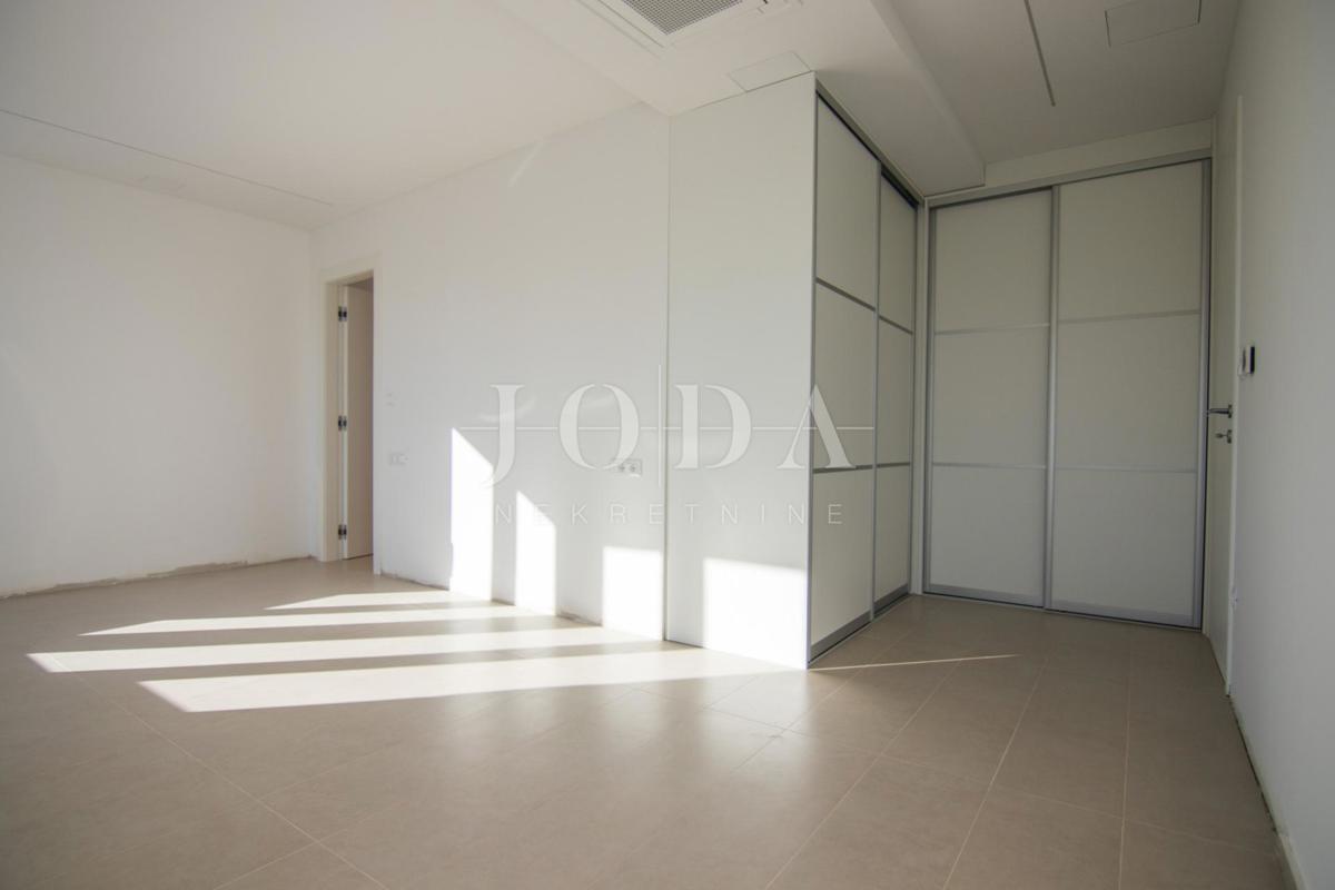 Hiša Kornić, Krk, 291,71m2