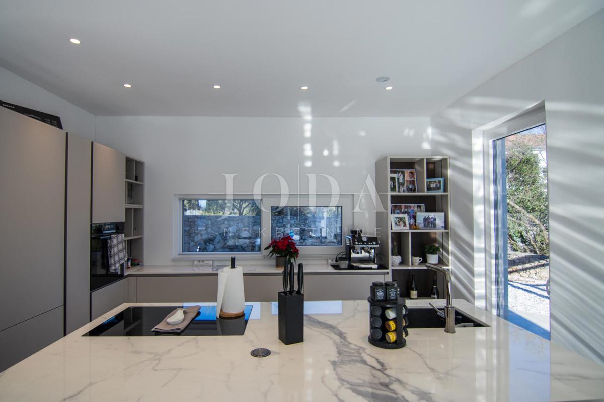 Hiša Kornić, Krk, 291,71m2