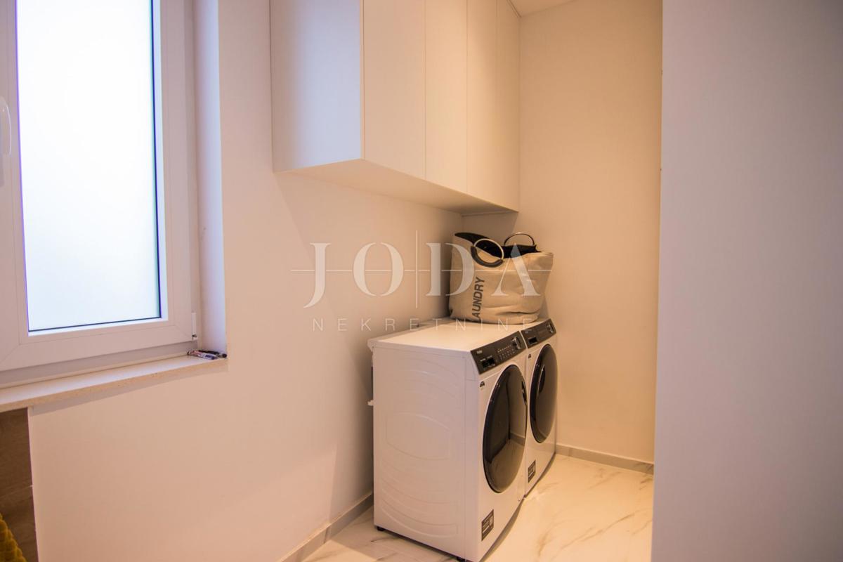 Hiša Kornić, Krk, 291,71m2