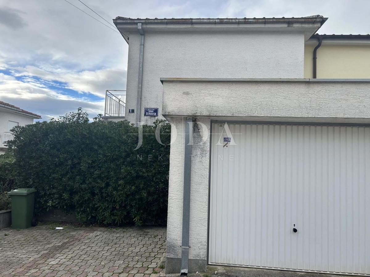 Investicijska hiša s 5 enotami in odprtim pogledom na morje – Crikvenica, 300 m od morja