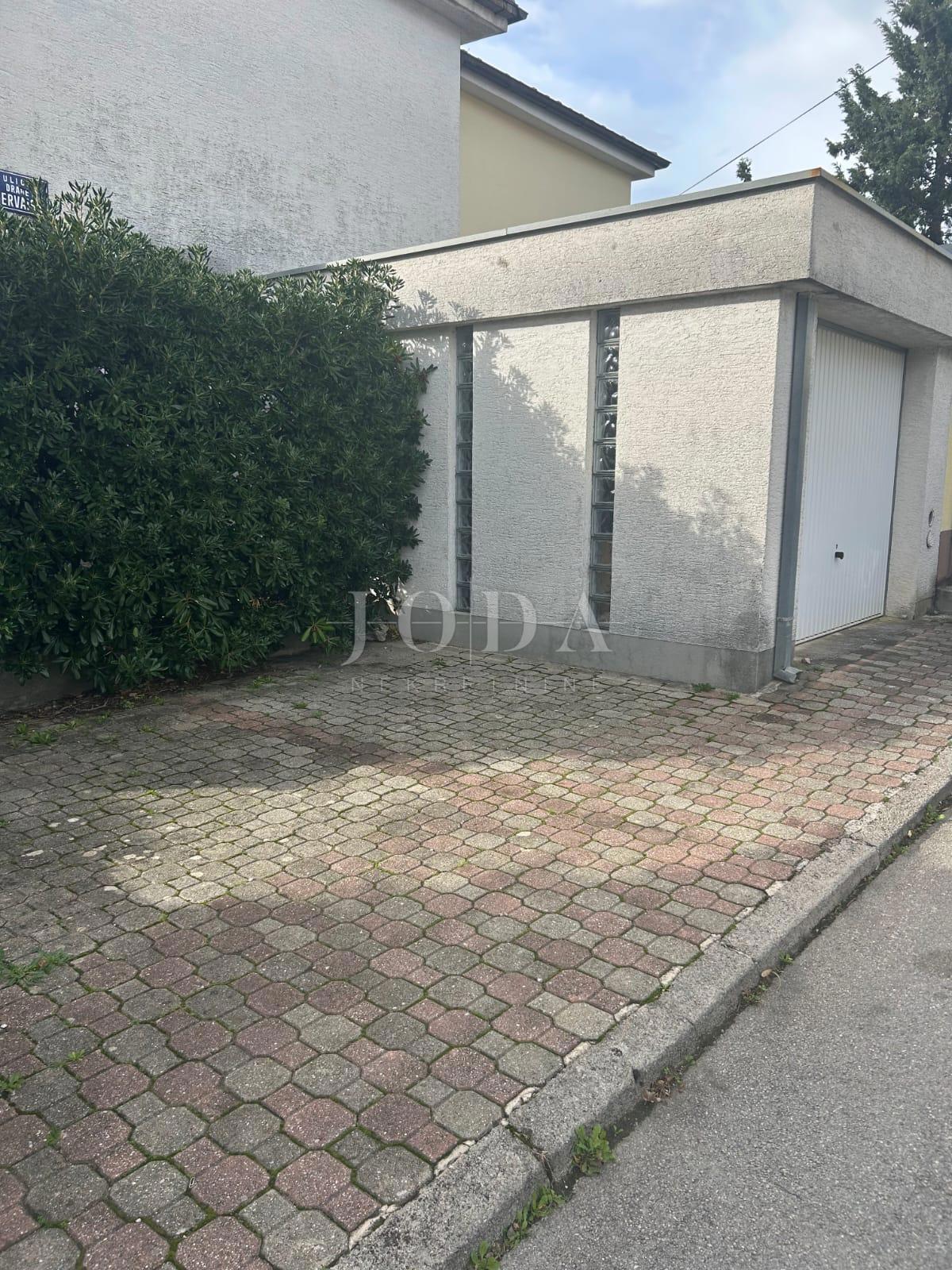 Investicijska hiša s 5 enotami in odprtim pogledom na morje – Crikvenica, 300 m od morja