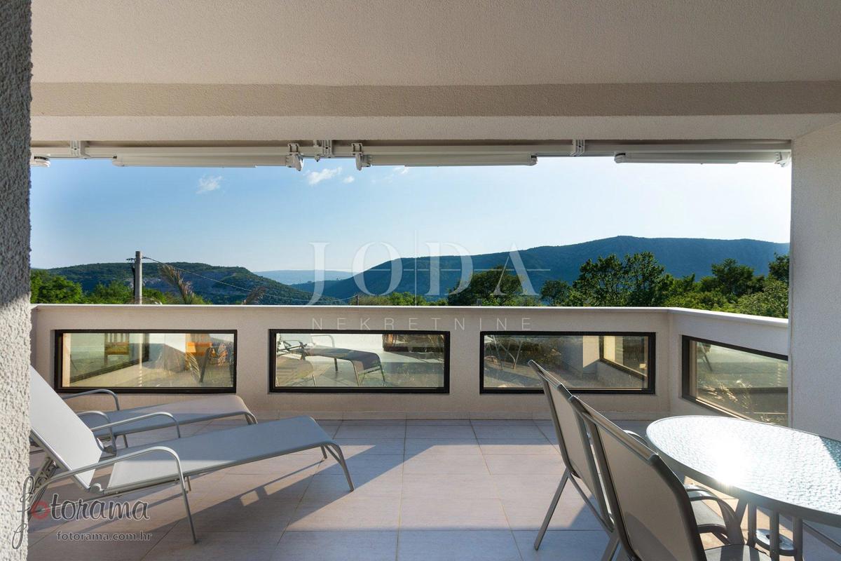 Hiša Crikvenica, 350m2