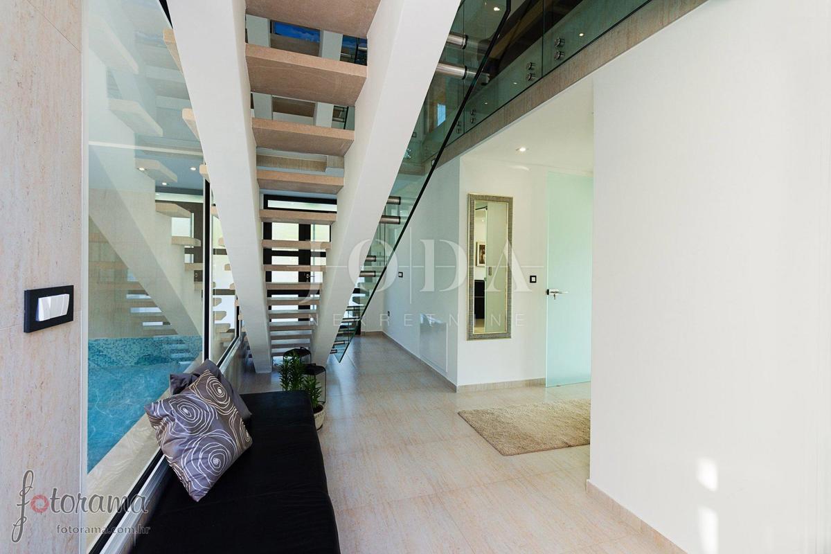 Hiša Crikvenica, 350m2