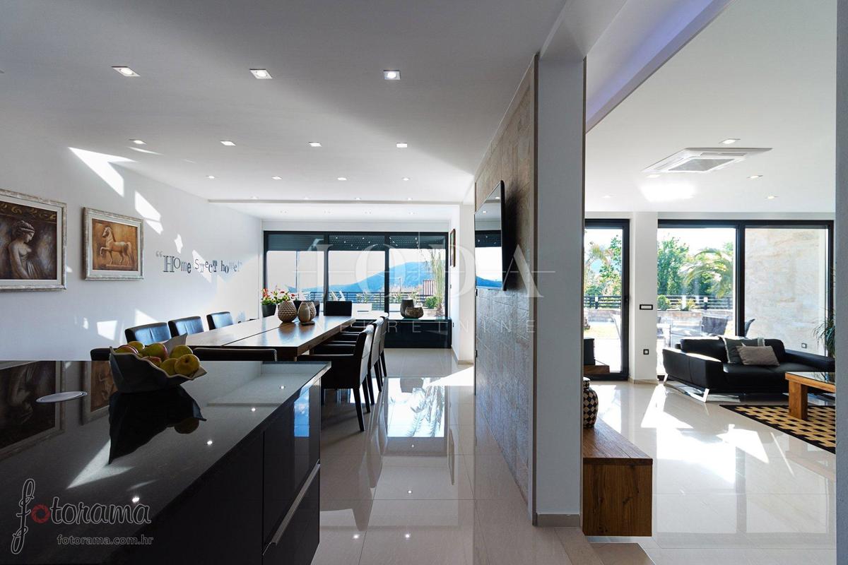 Hiša Crikvenica, 350m2