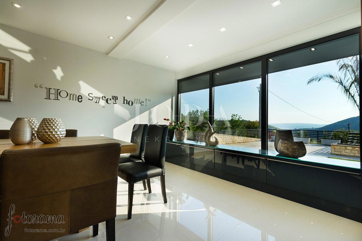 Hiša Crikvenica, 350m2