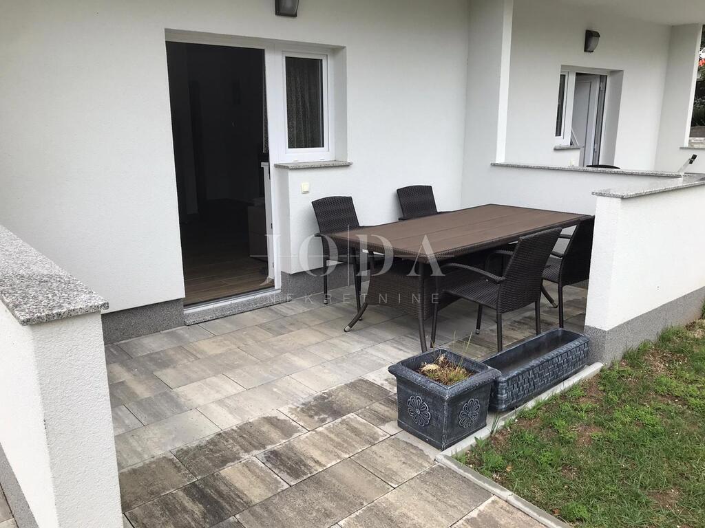 Hiša Lukovo, Senj, 150m2