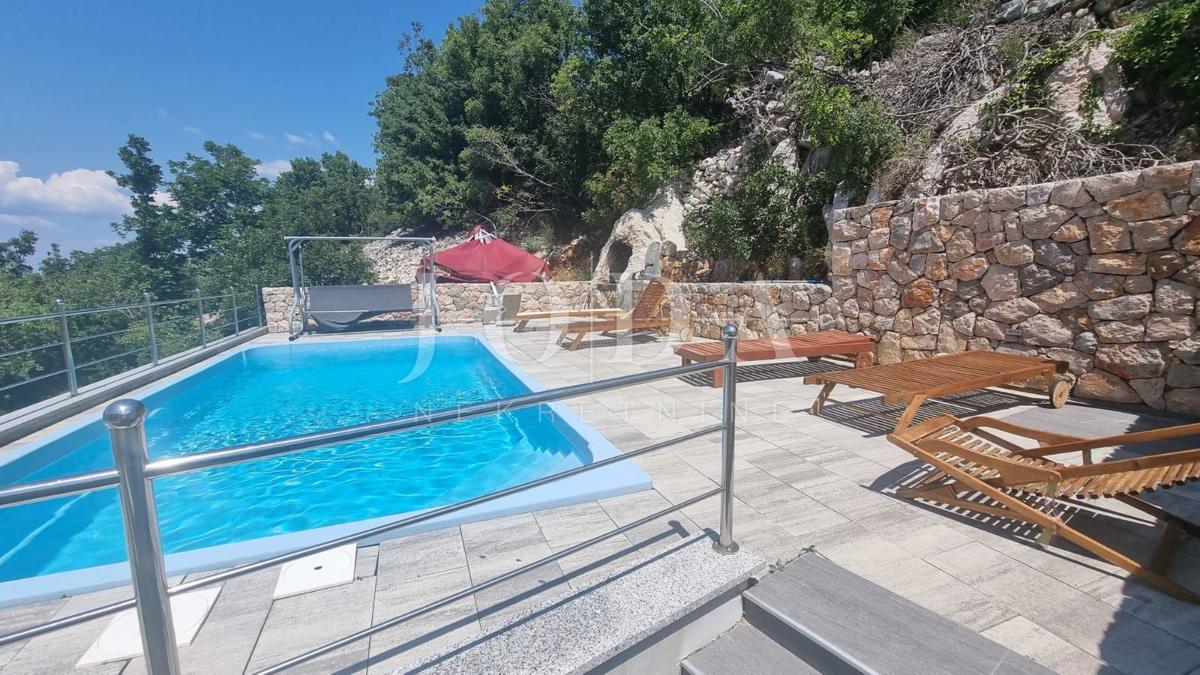 Hiša Lukovo, Senj, 150m2