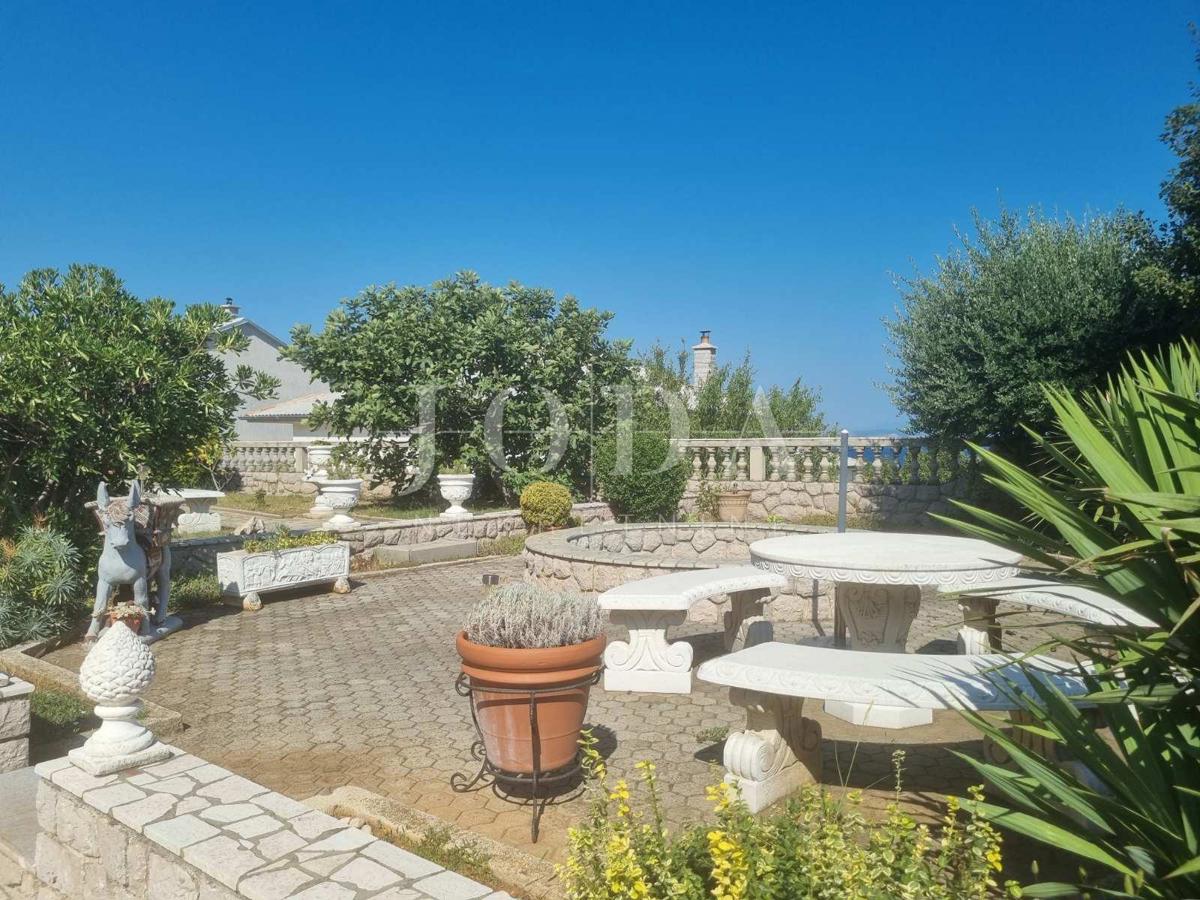 Hiša Senj, 350m2