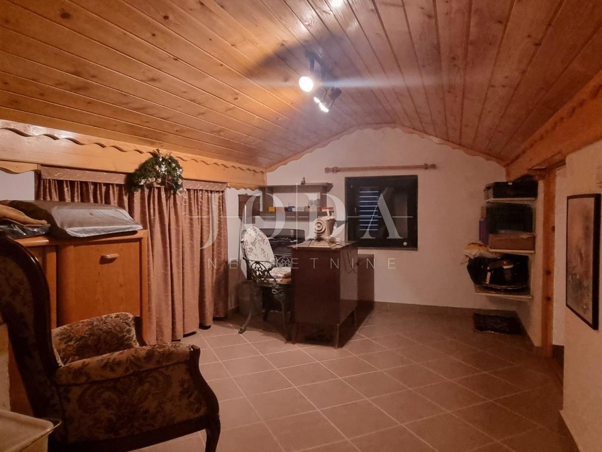 Hiša Senj, 350m2