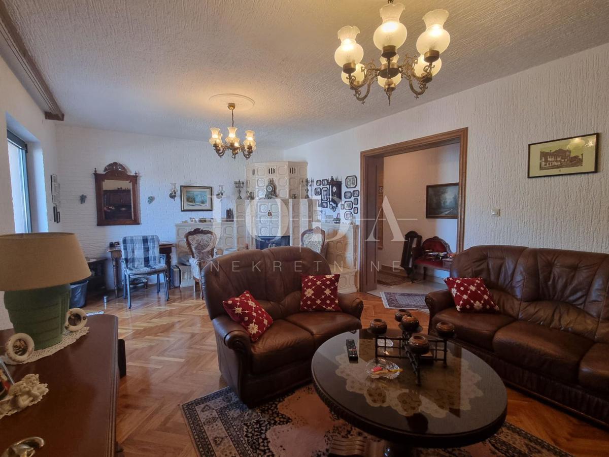 Hiša Senj, 350m2