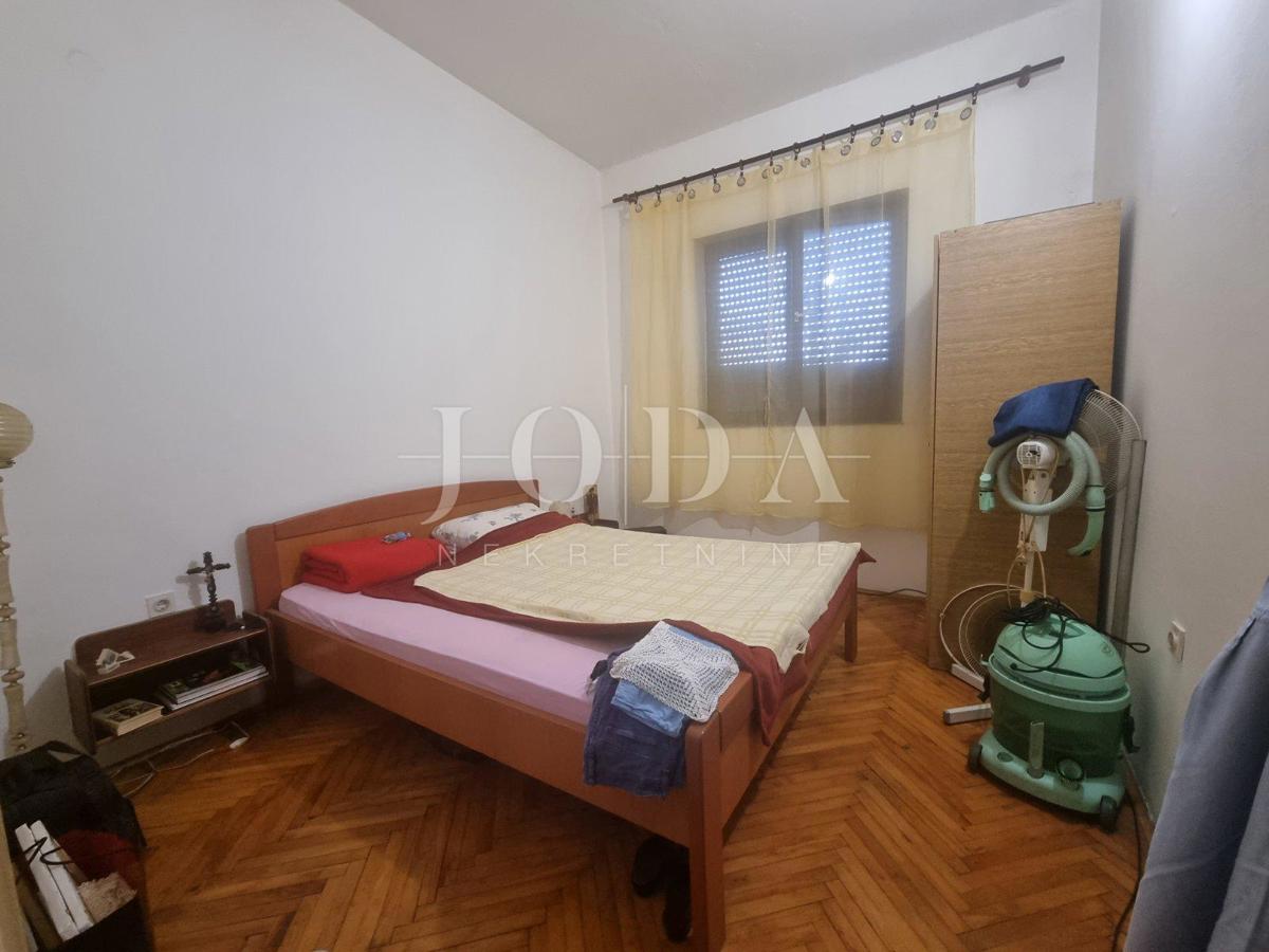 Hiša Novi Vinodolski, 680m2