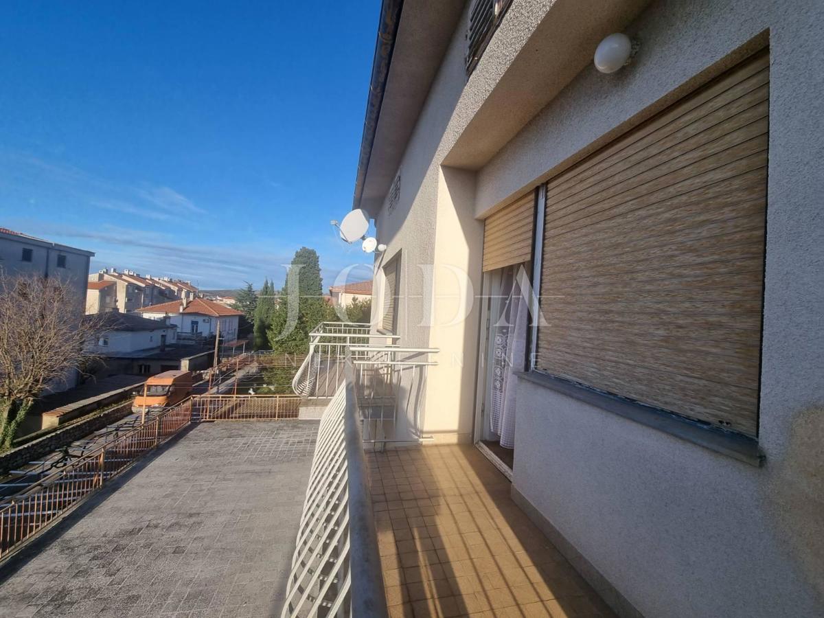 Hiša Novi Vinodolski, 680m2