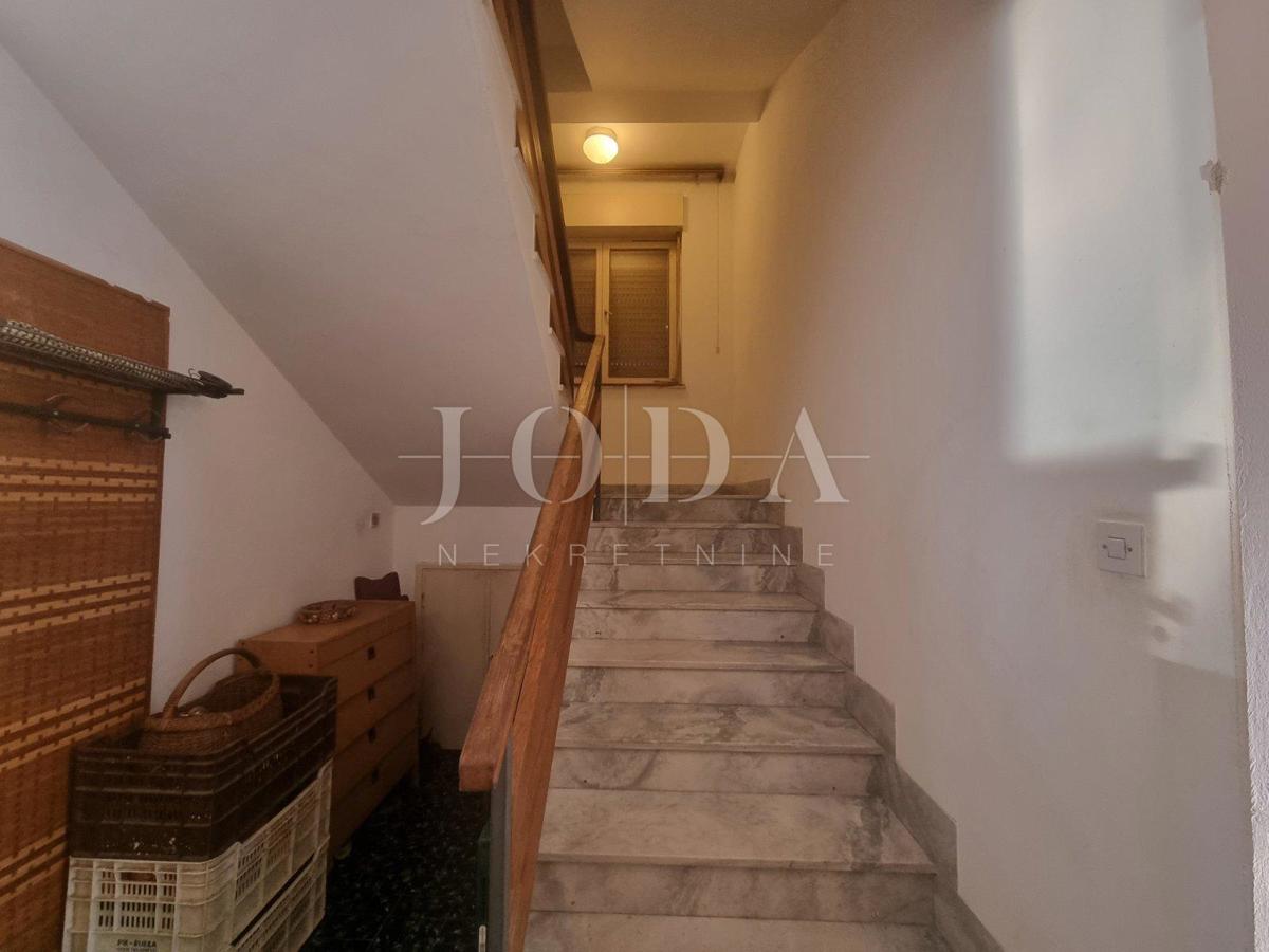 Hiša Novi Vinodolski, 680m2