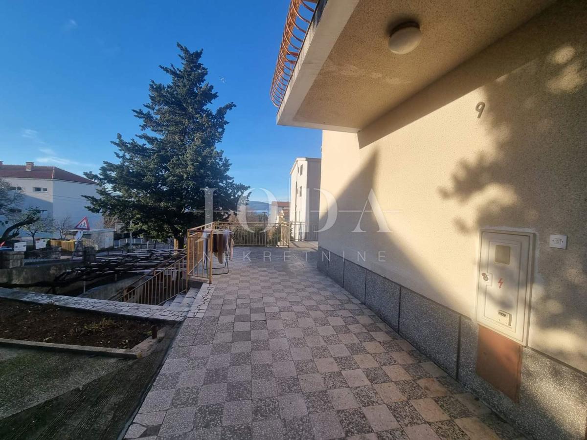 Hiša Novi Vinodolski, 680m2